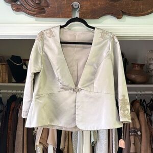 Elegant Women's Cream Jacket